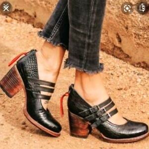 Stylish Black Women's Heeled Shoes